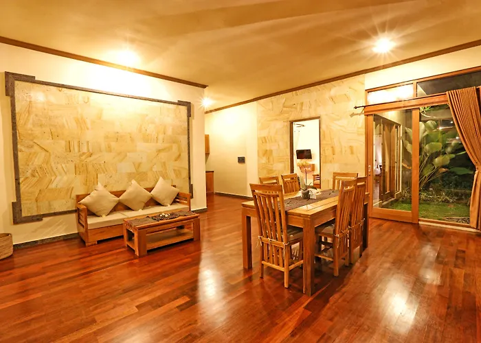 Bhanuswari & Hotel Ubud (Bali)
