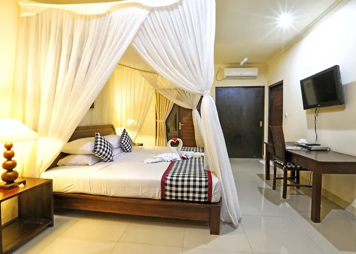 Hotel Bhanuswari & 4*