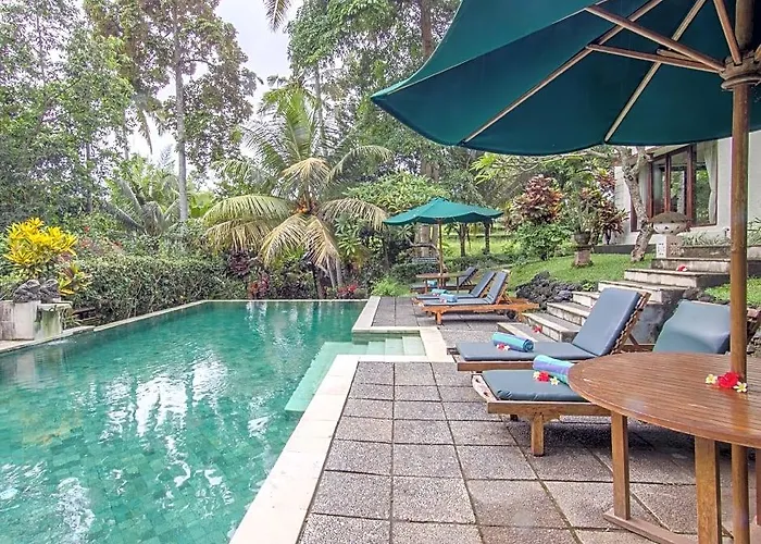 Bhanuswari & Hotel Ubud (Bali)
