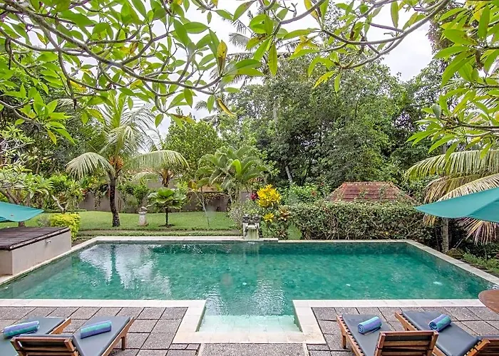 Hotel Bhanuswari & 4*