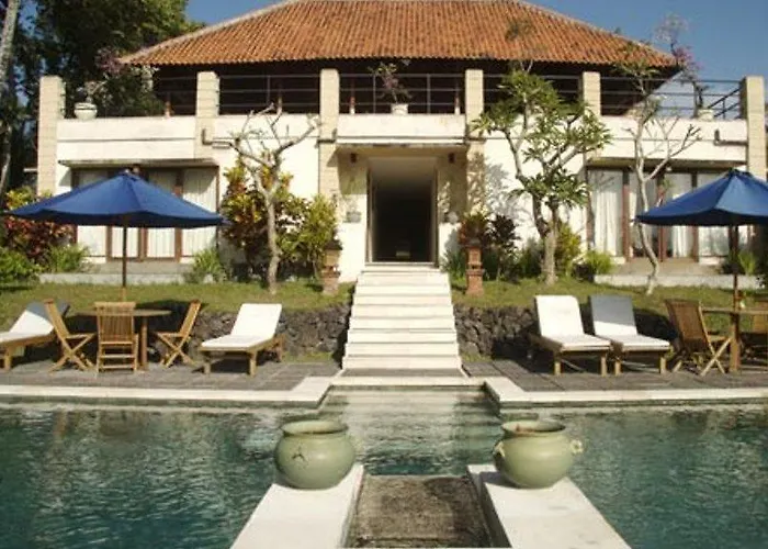 Hotel Bhanuswari & 4*