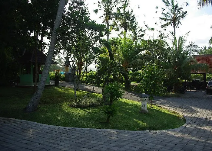 Bhanuswari & Hotel Ubud (Bali)